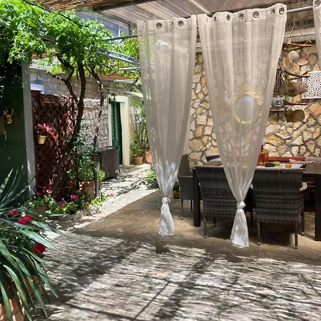 Appartement Lavandis Murter